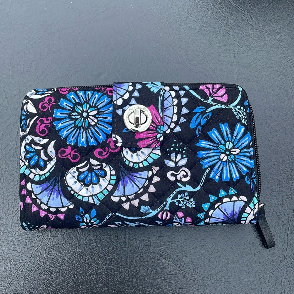 Vera Bradley large wallet/clutch